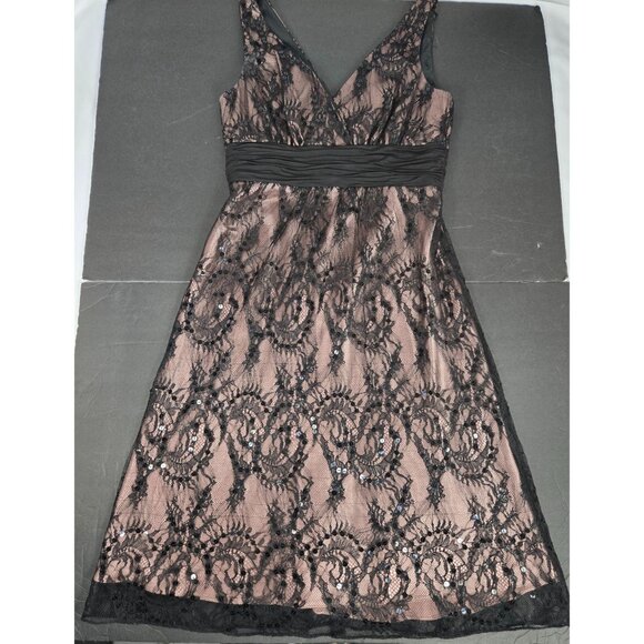 Elegant Jones New York Dress Black Lace Overlay Nude Lining Sleeveless V-Neck Si - Picture 1 of 7